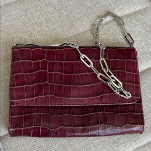 Elegant Burgundy Faux Crocodile-Embossed Chain Bag